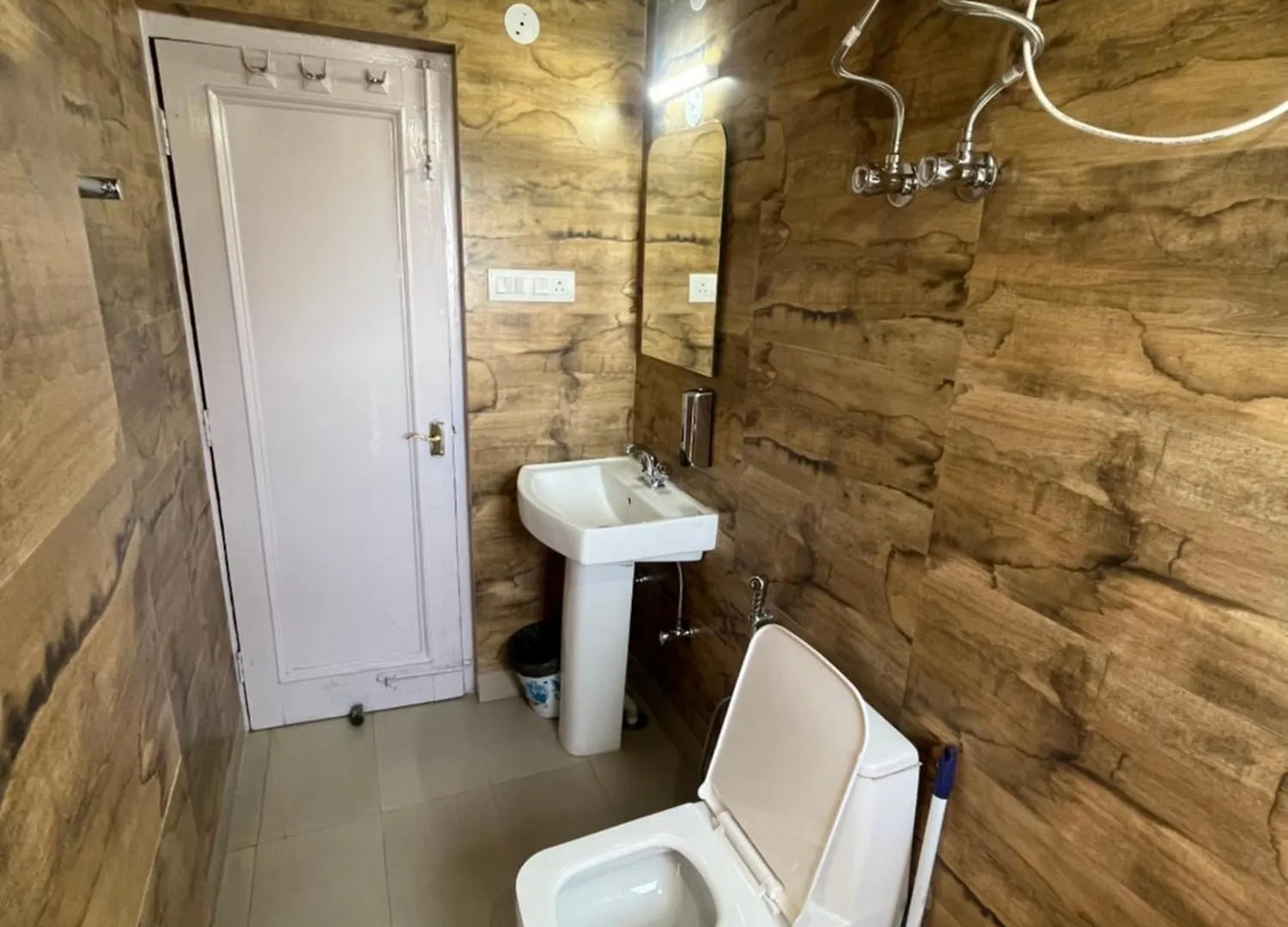 Tara Home Shimla Near Mall Road 0*,